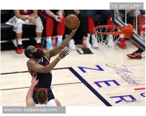 祖巴茨盛赞哈登为最佳大个子控卫哈登幽默回应引发网友热议